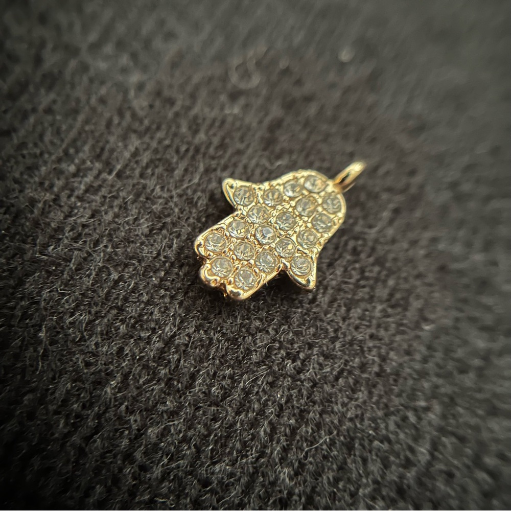 Elegant Gold Hamsa Pendant